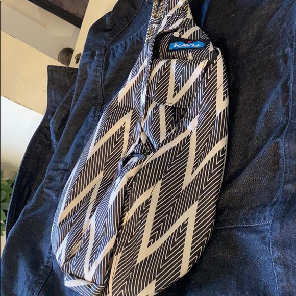 Kavu Mini sling Zig Zag - Picture 2 of 5